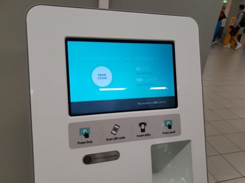 암스테르담 스히폴 공항에 설치된 가상화폐 ATM(암스테르담=연합뉴스) 김경윤 기자 = 암스테르담 스히폴 공항에 가상화폐 ATM이 유럽에서 최초로 설치됐다. 2018.6.29 heeva@yna.co.kr