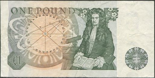 '프린키피아'를 들고 있는 뉴턴이 새겨진 1파운드짜리 영국 지폐. 어깨 위에 사과와 옆에 망원경도 보인다. 뉴턴은 56세 때인 1699년부터 약 30년간 영국 조폐국장으로 일하며 통화질서를 바로잡은 것으로도 유명하다.
