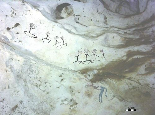 보르네오섬에서 발견된 사람을 묘사한 동굴벽화인도네시아 보르네오섬 동부 칼리만탄의 동굴에서 발견된 사람을 묘사한 그림. 제작 시기는 최소 1만3천600년 이상 전으로 추정된다. [Nature·Pindi Setiawan 제공=연합뉴스]