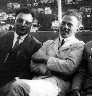 불확정성 원리가 세상에 나온 1927년 하이젠베르크(오른쪽)와 파울리. 둘은 뮌헨대학 시절부터 절친이었고, 학문적 동반자였다. / CERN