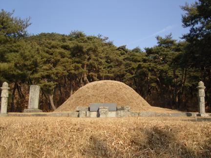 충청남도 에산군에 있는 이산해의 묘. 사진출처=예산군 홈페이지