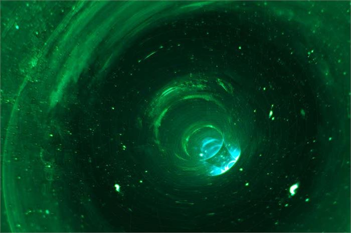웜홀은 수십 년 동안 공상 과학 소설의 주요 소재였다.L. CALCADA / EUROPEAN SOUTHERN OBSERVATORY / SCIENCE PHOTO LIBRARY