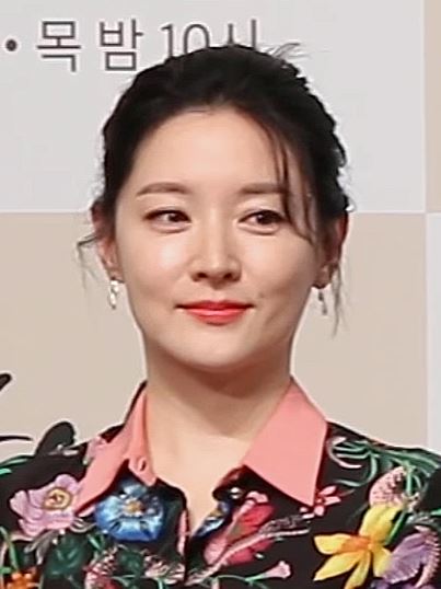 이영애TV10 / CC BY (https://creativecommons.org/licenses/by/3.0)