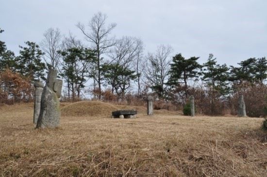경북 상주에 있는 노수신의 묘. 출처=상주군 홈페이지
