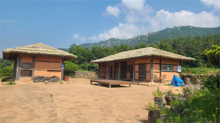 강진 월출산 아래에 있는 이한영 생가. 사진=조해훈