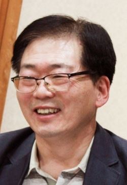 손증호 시인